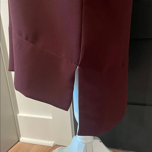 🔥🔥🔥Winter Clearance Price!!!
Vince Burgundy V-Neck Dress - Picture 7 of 9